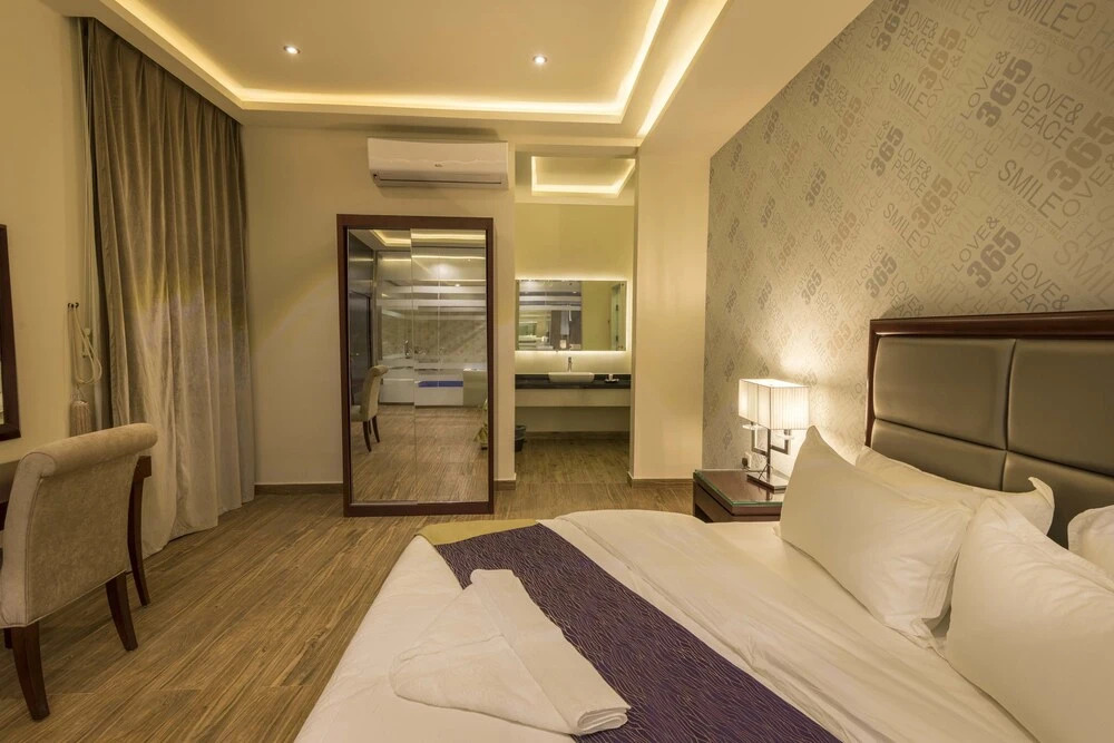 Antola Resort Thomama