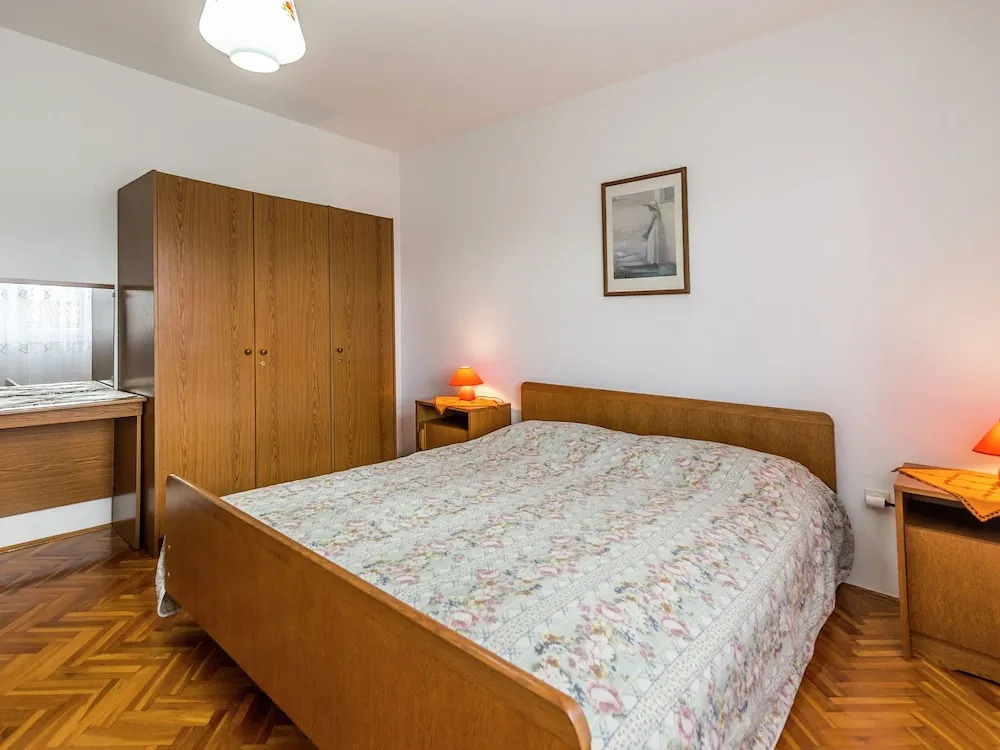 Apartment with balcony and sea view, 100 meters from the beach in Rovinj