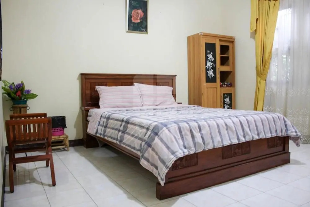 Villa Kota Bunga Allamanda