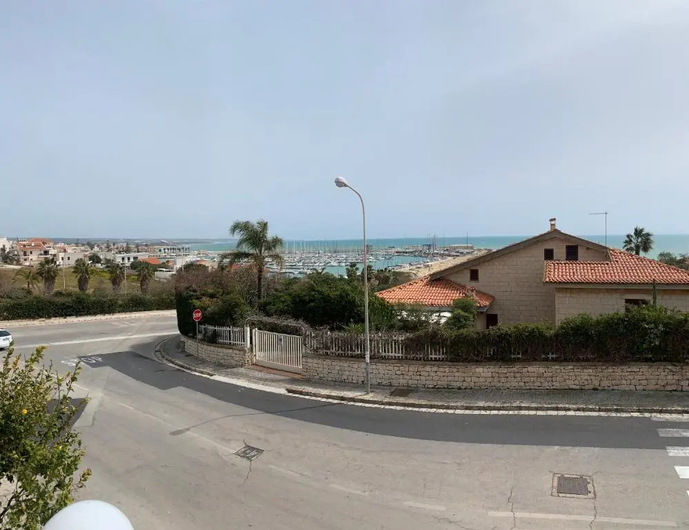 A 2 passi dal porto apartment