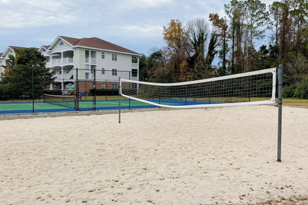 Pool & Tennis! Updated Barefoot Resort Condo