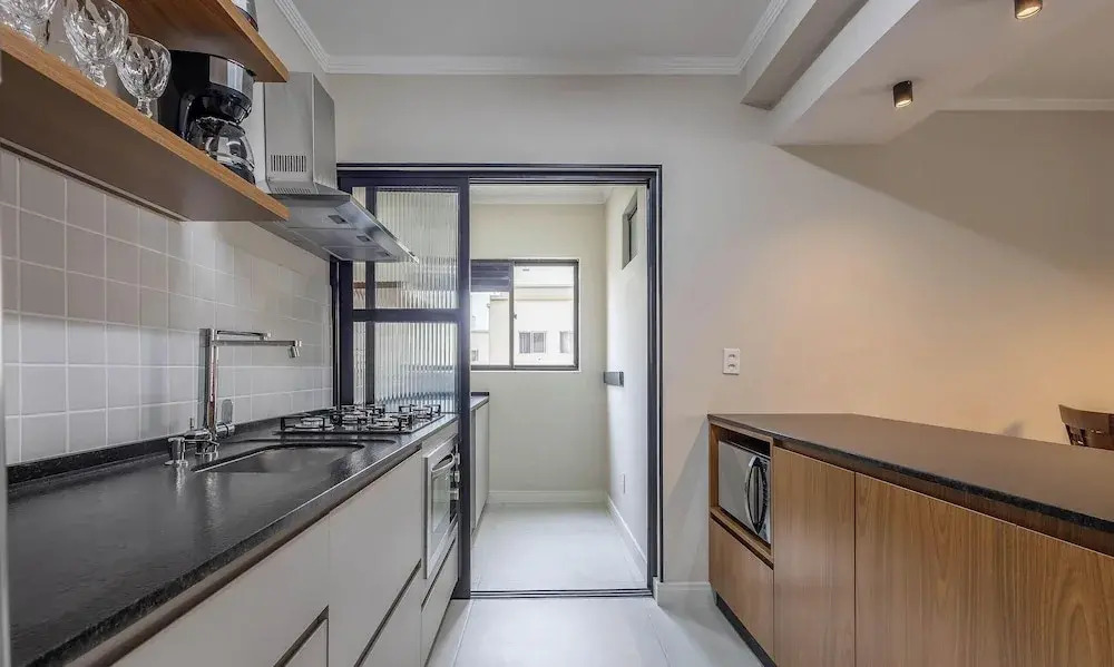 3-bedroom Apt 400m From the Beach Mdv0602