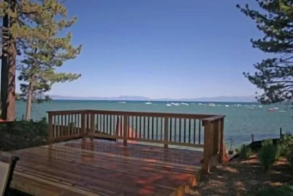 Sierra Shores