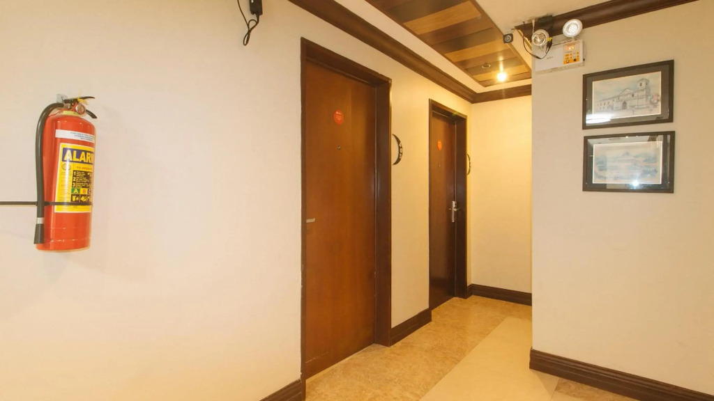 RedDoorz Plus New Era Budget Hotel Mabolo former RedDoorz near Landers Superstore Cebu City