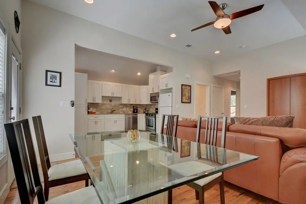 2BR Renovated Austin Coach House by RedAwning