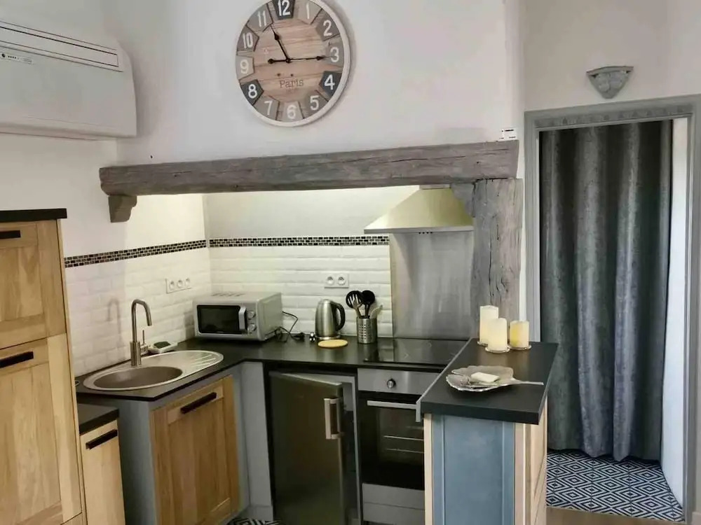 Apartment With 2 Bedrooms in Uzès, With Wonderful City View and Wifi