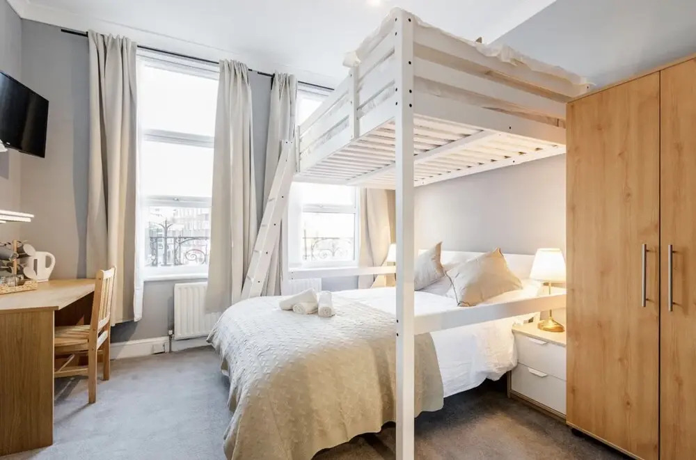 Ryam Suites