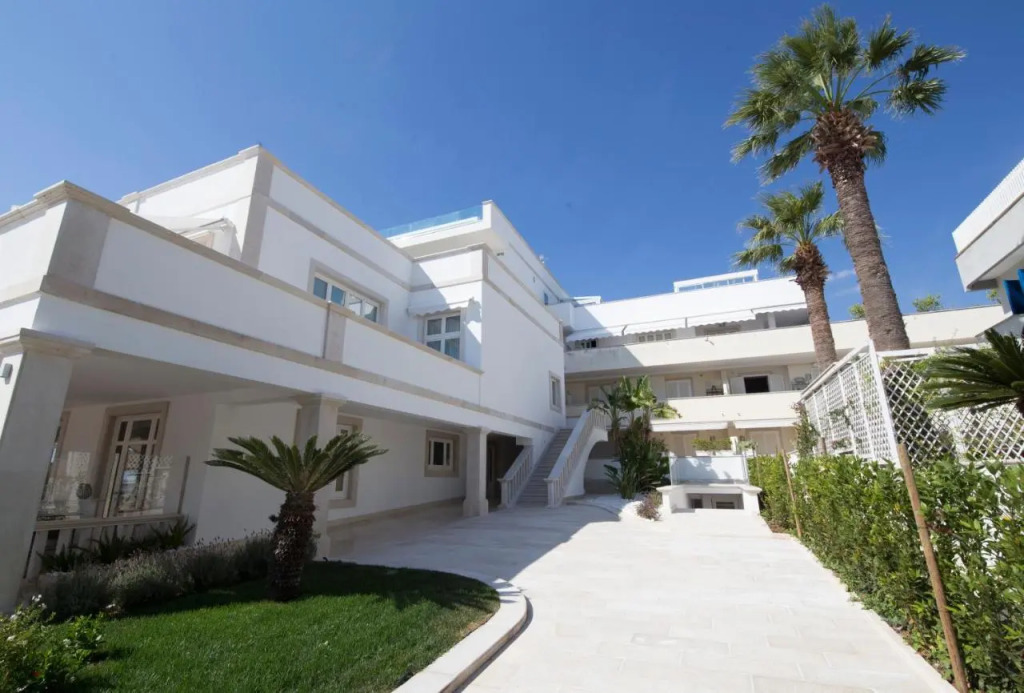 Bianco Riccio Suite Hotel