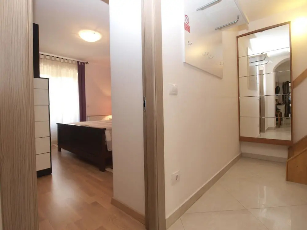 Apartment 64