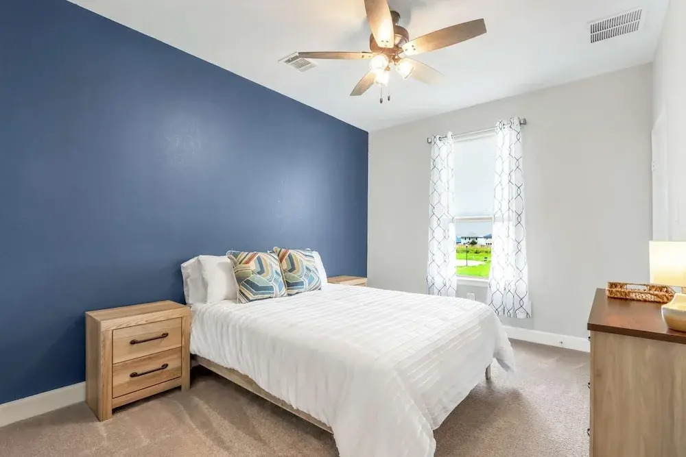 Dakota Cottage - Stay for 10