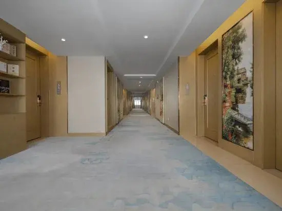 Vienna International Hotel (Sanmenxia South Station Branch)