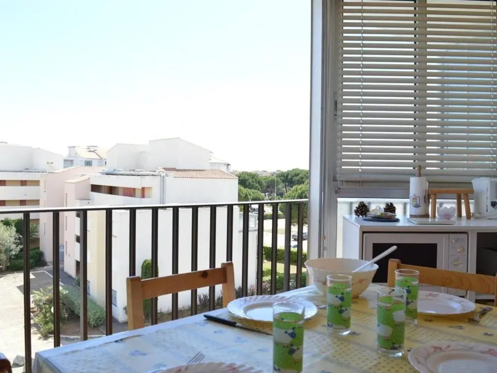 Appartement Le Grau-du-Roi, 2 pièces, 4 personnes - FR-1-250-74