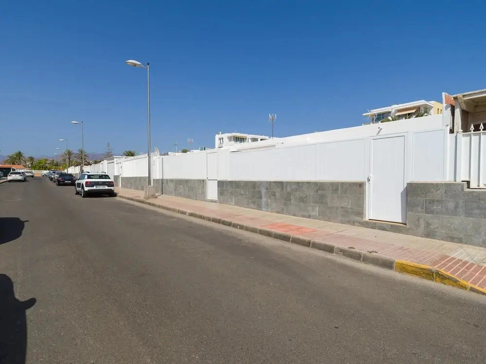 Bungalow in Maspalomas Near Golf & Beach