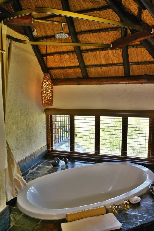 Tshukudu Bush Lodge