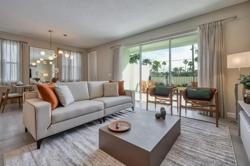 Luxury 5 Bedroom Home 10 Minutes From Disney
