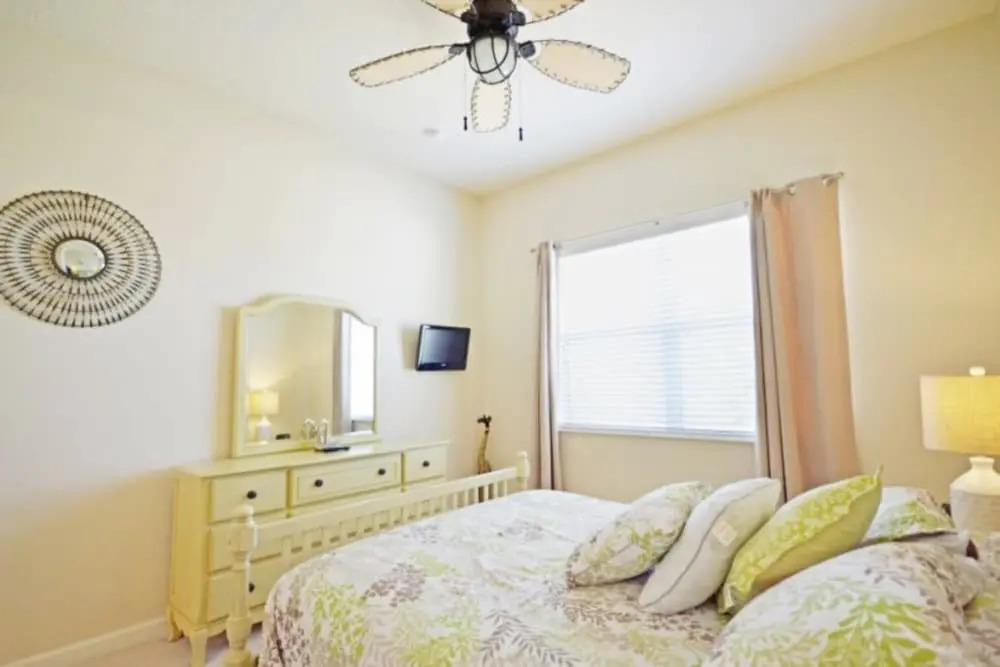 Reunion Retreat 3 Bedroom Home by RedAwning