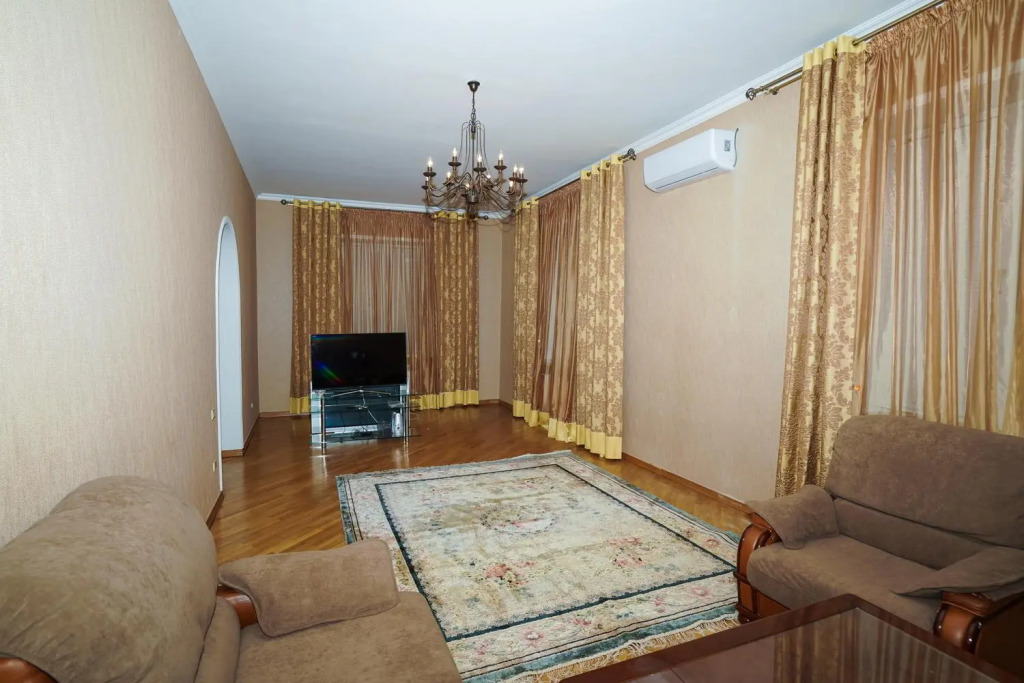 Tour house (Тур Хаус) гостевой дом