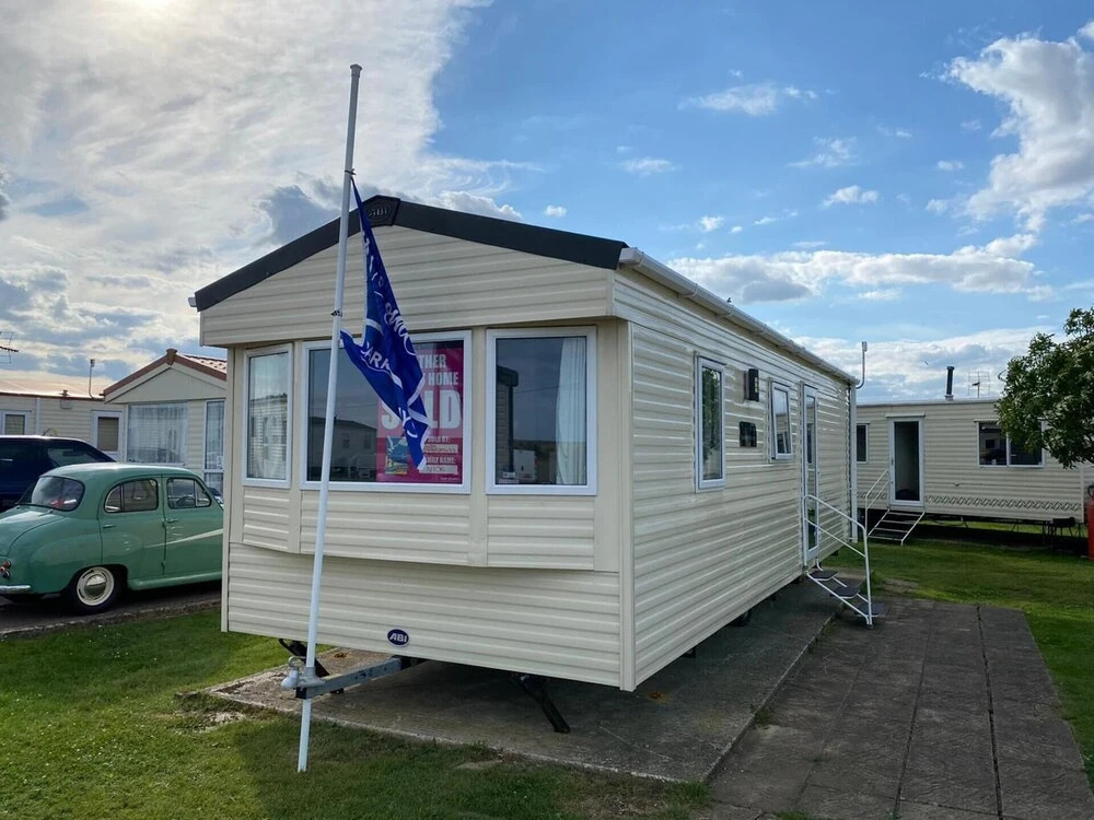 A Stunning Spacious Holiday Caravan at Seawick