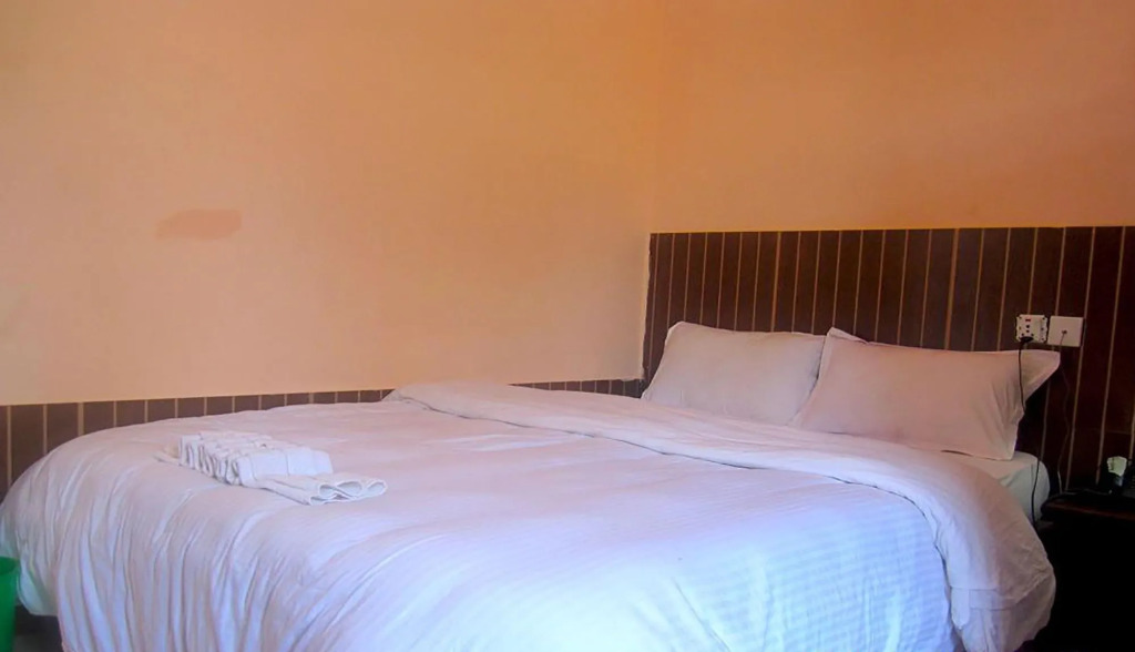 Hotel Half Moon