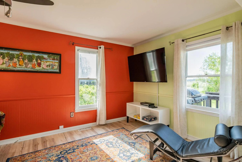 Dockside Paradise by Oak Island Accommodations