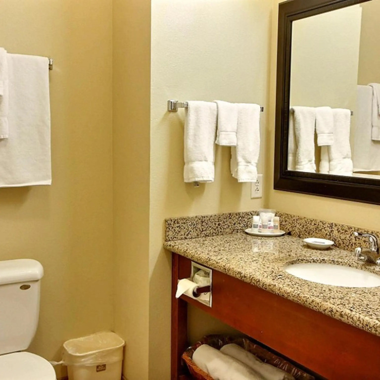 Best Western Plus Montezuma Inn and Suites