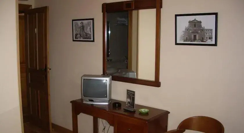 HOSTAL LA GRANJA **