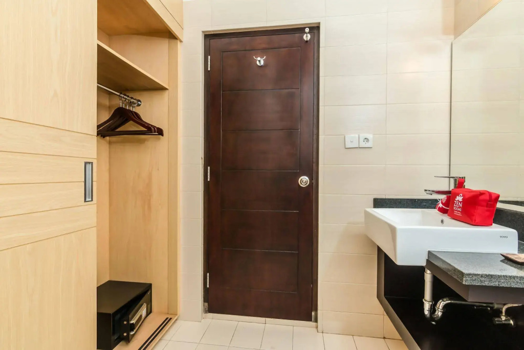 ZEN Premium Seminyak Eka Laweya