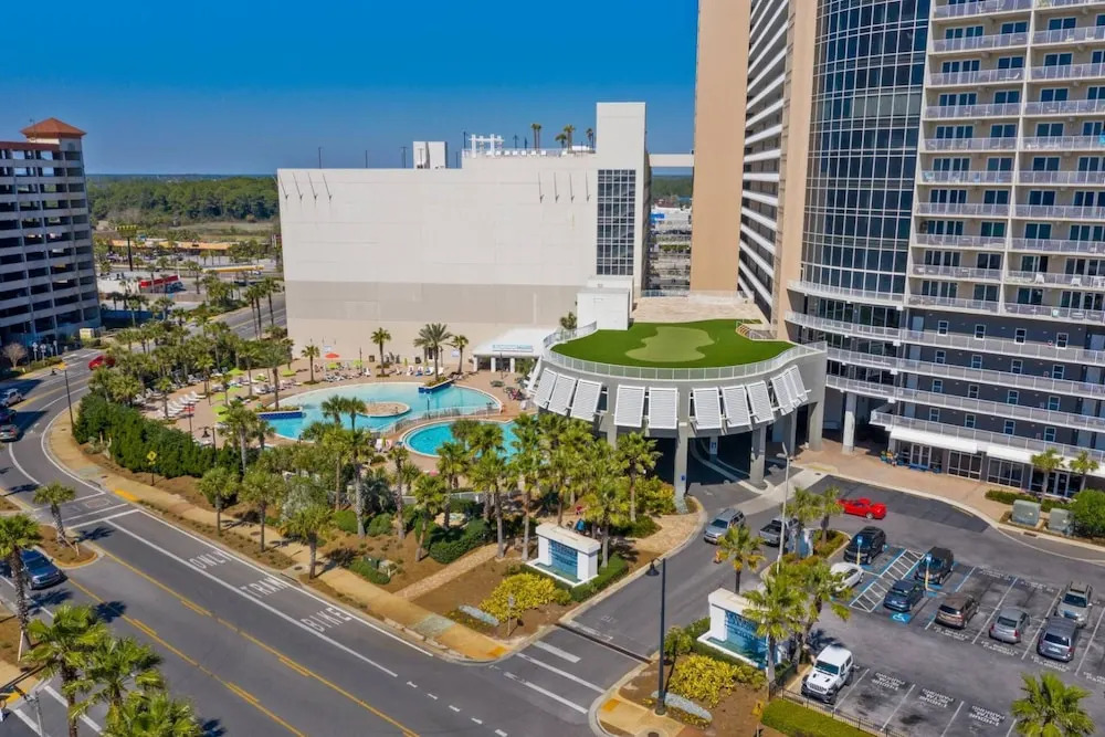 Laketown Wharf 910