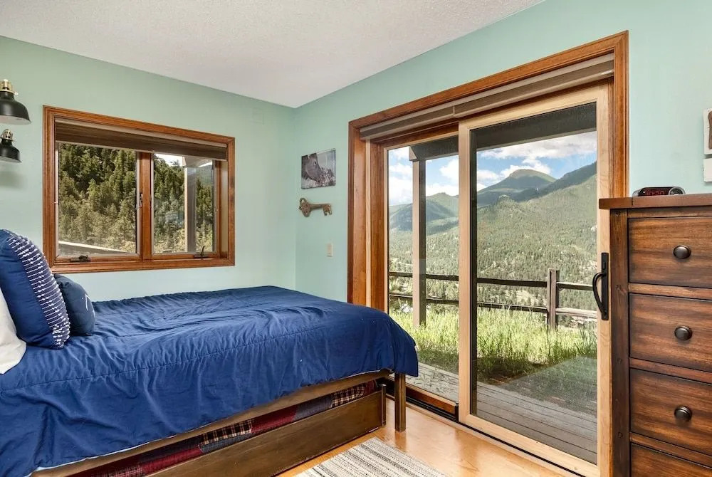 Divine Luxury Vacation At Windcliff 3 Bedroom Home by RedAwning