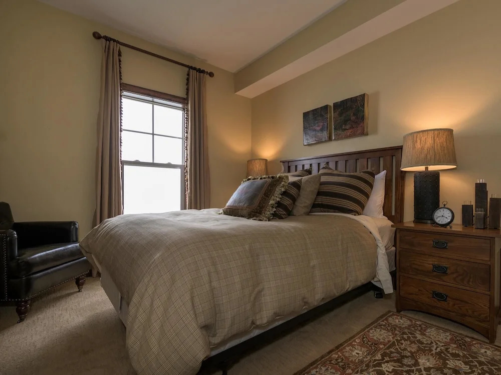 2 Br: Soaring Eagle 202