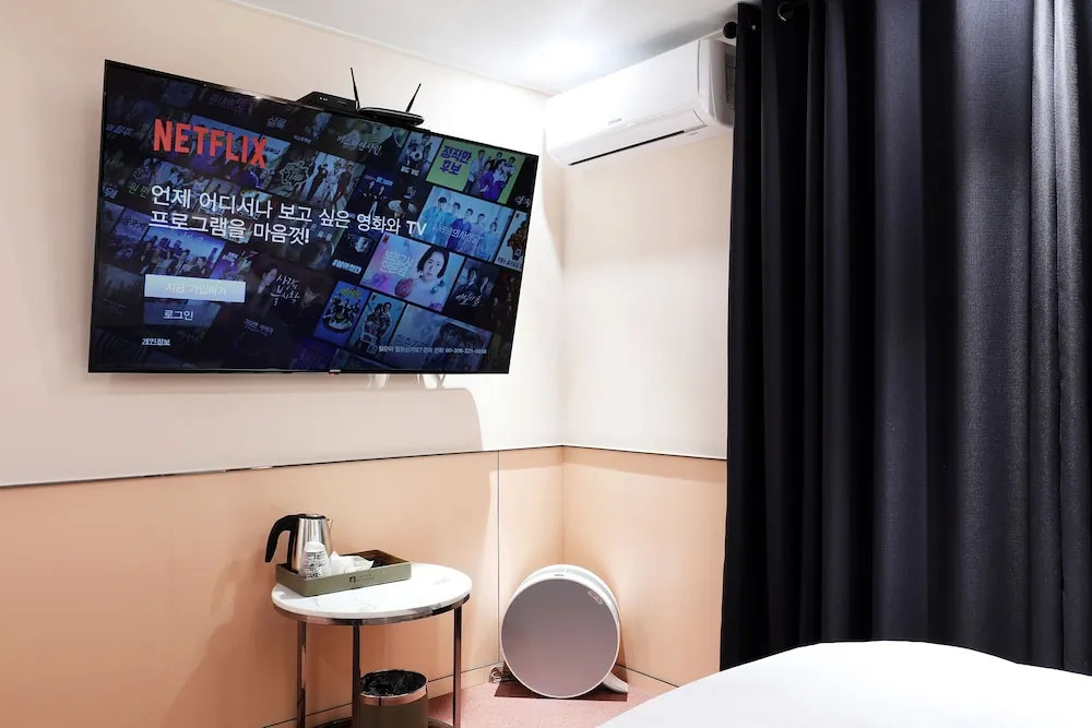 Hotel In Modern
