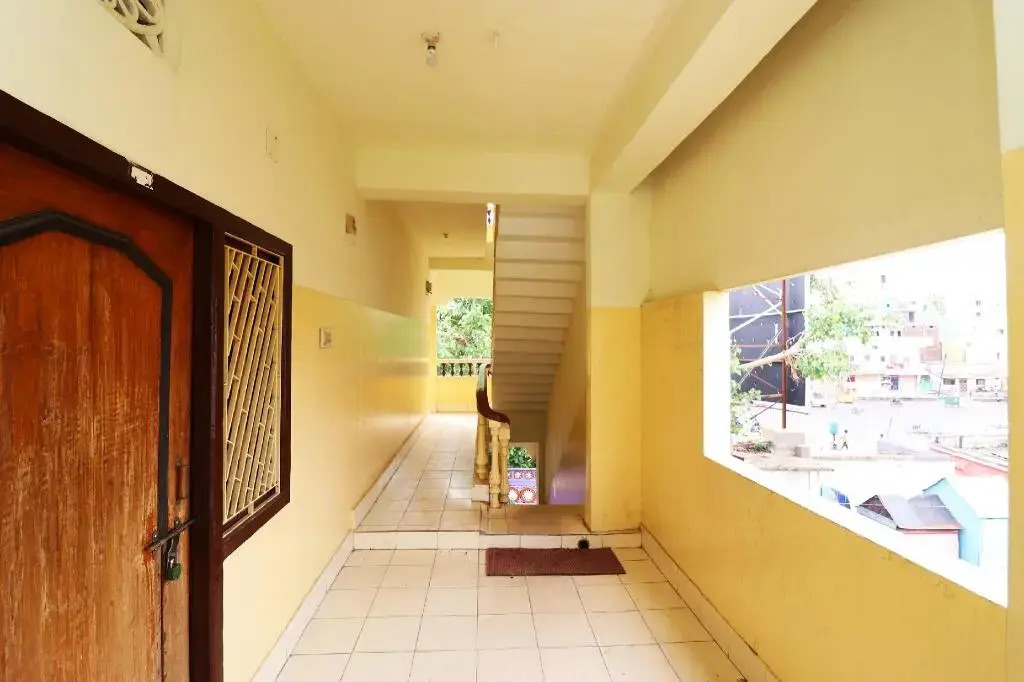Hotel Shriya by OYO Rooms