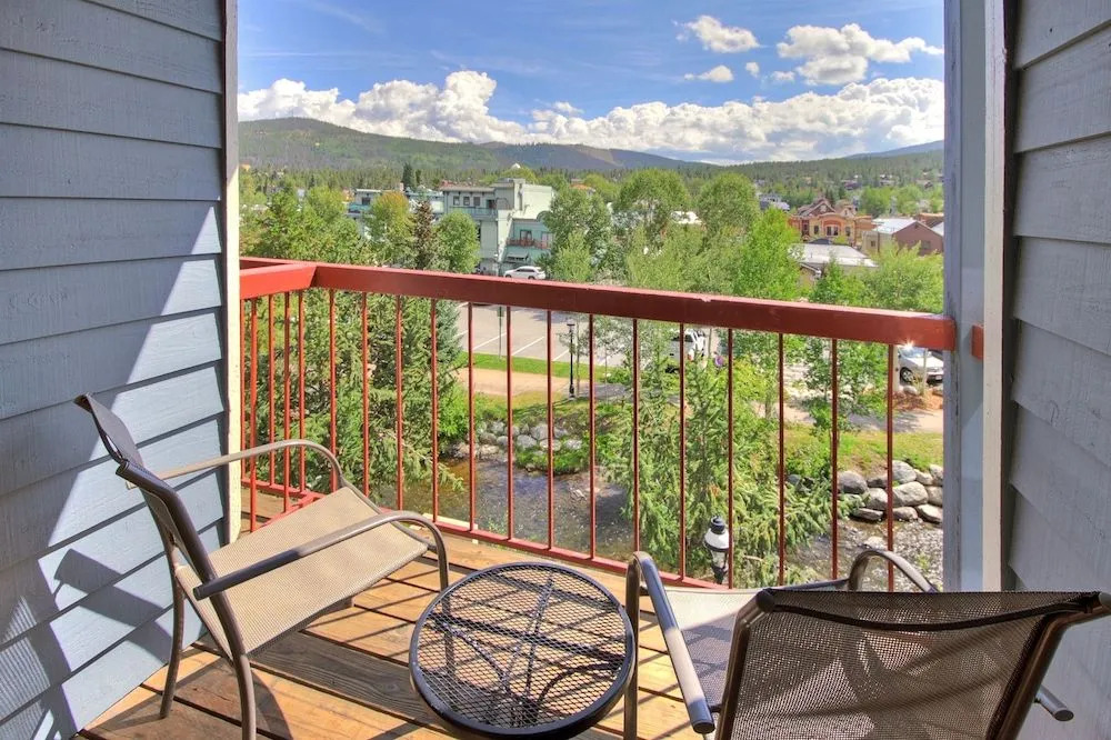 River Mtn Lodge E205