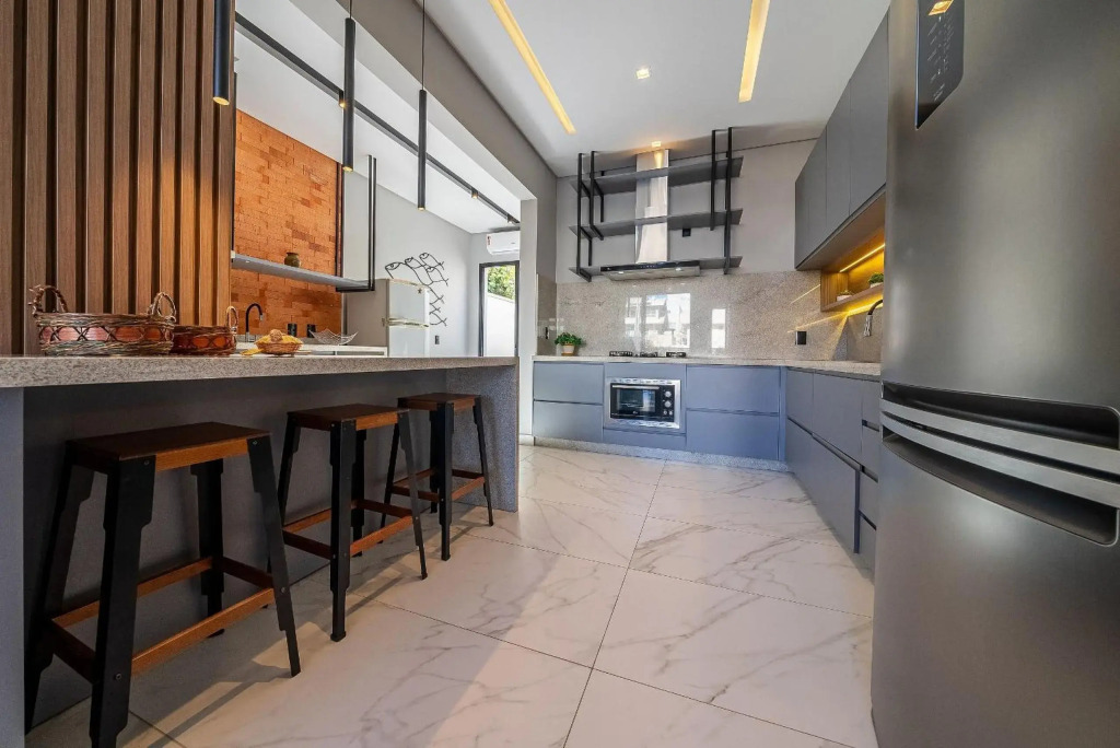 292 - Casa de luxo com Piscina em Mariscal, 04 quartos, ideal para 10 pessoas