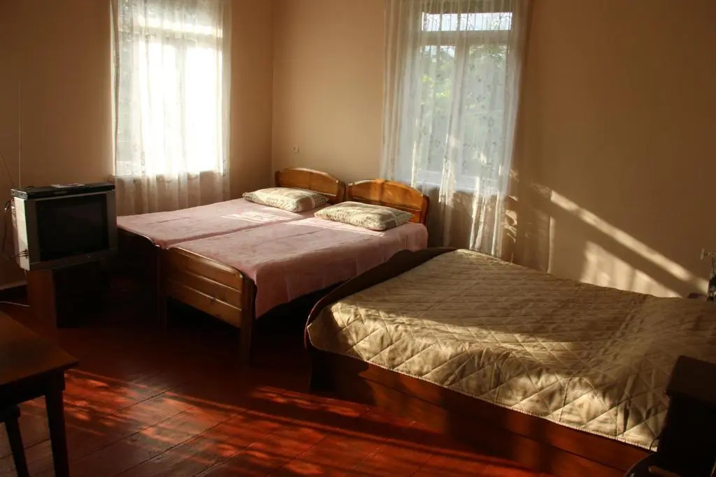 Achi Guest House