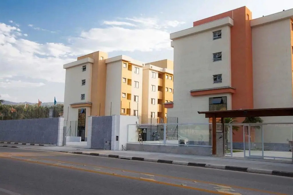 Sun Way Apartamentos com piscinas e churrasqueiras
