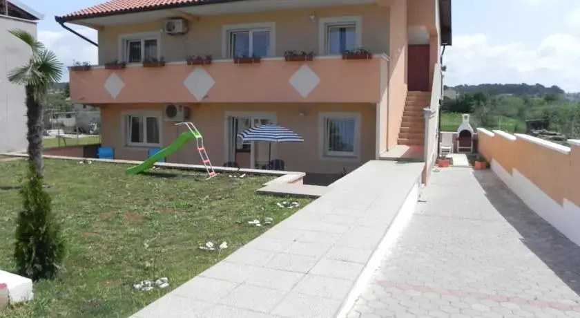 Apartments Bisić