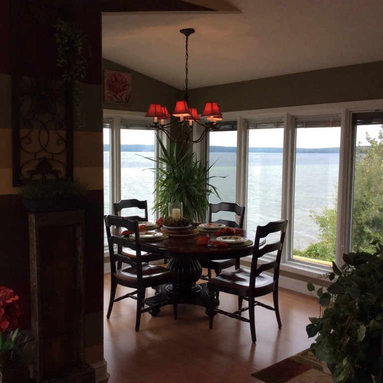 Pictured Rocks Bed And Breakfast