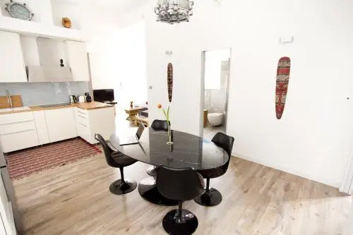 Ice Breaker Apartment