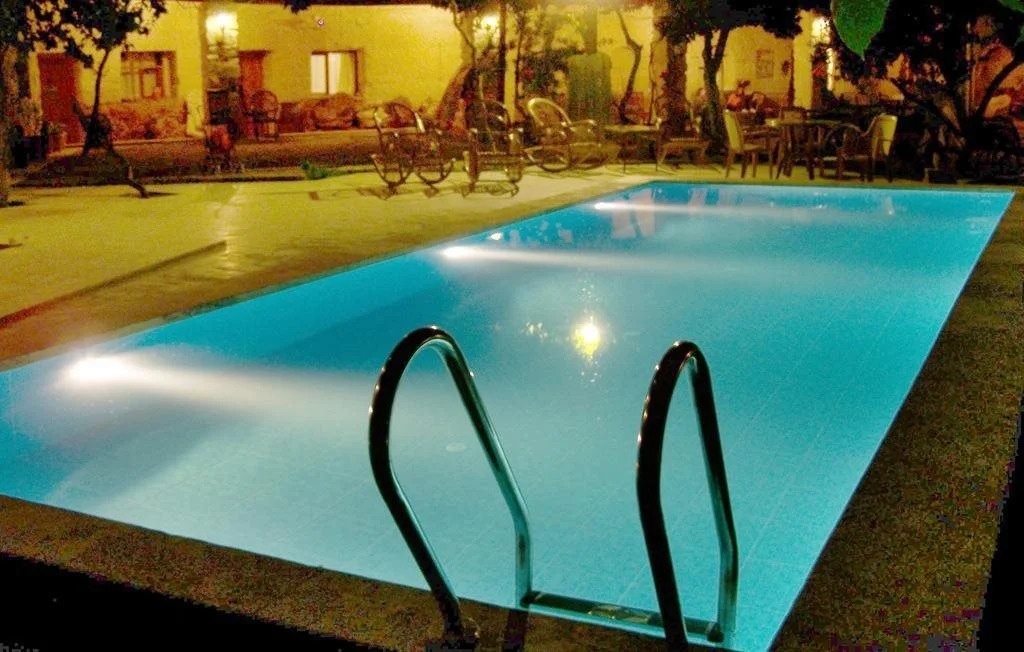 Seven Rock Cave Hotel