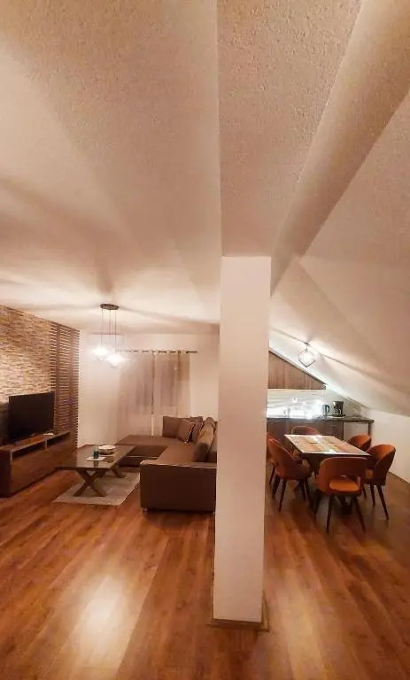 Gold Apartment