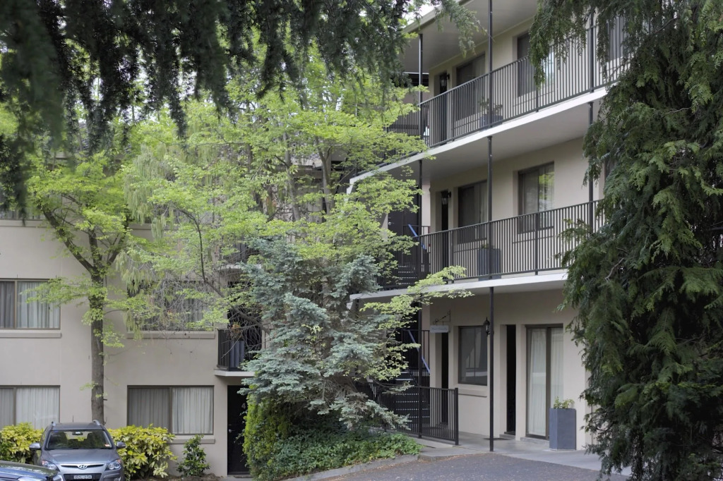 Grosvenor Court Apartments
