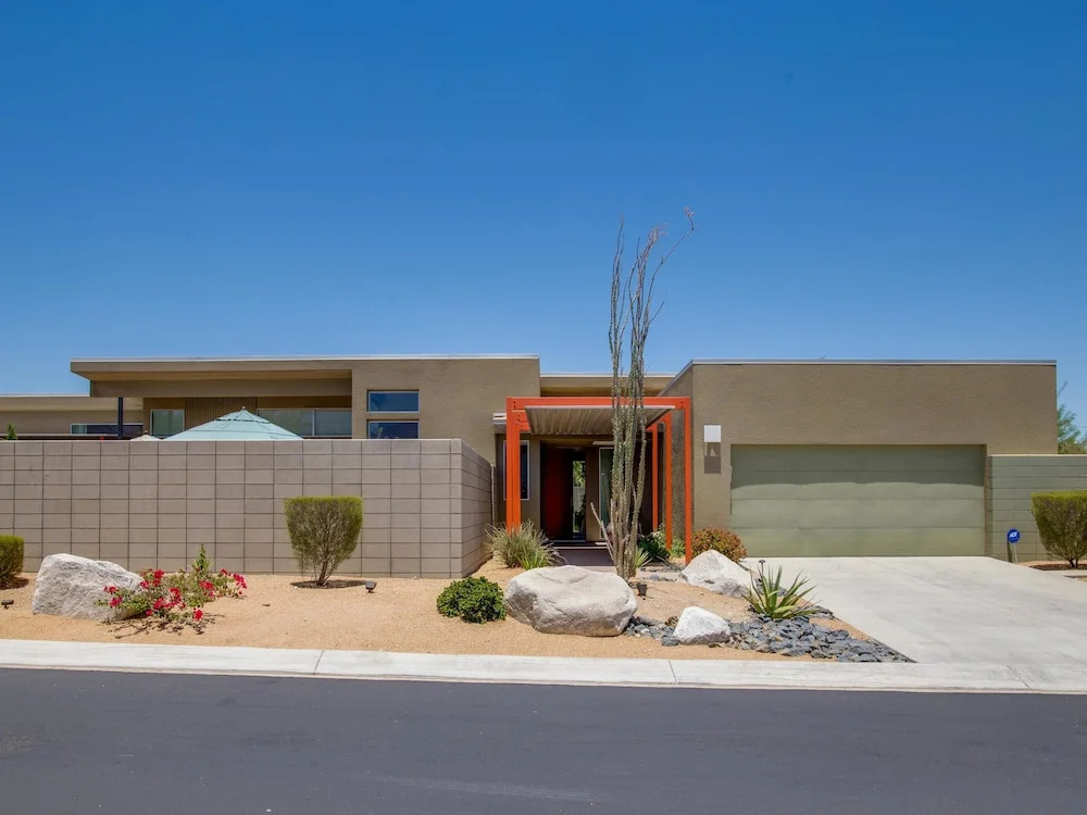 The Artful Cosmo Holiday home 2