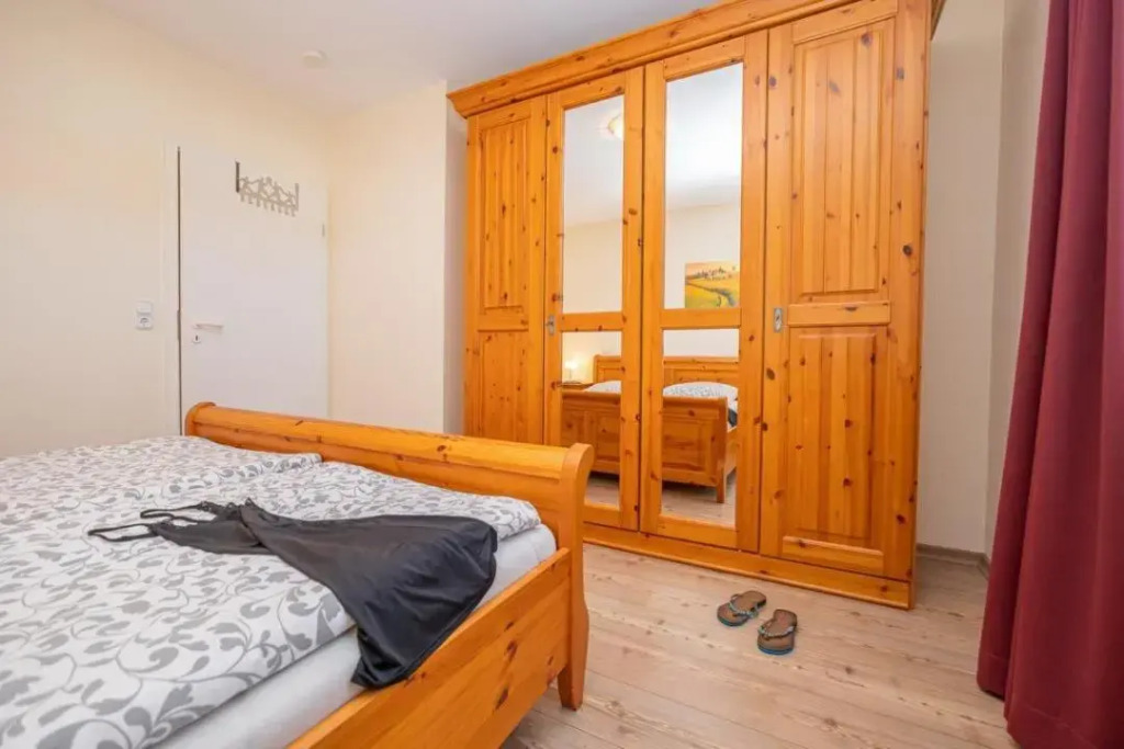Wohnung 4 im EG Haus Stranddistel, komfortable Ferienwohnung fur 3 Personen in Zingst