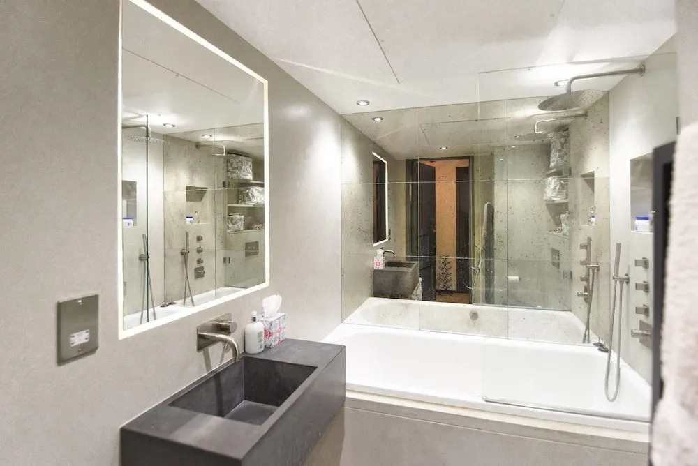 Loft Style Apartment in Central London! 2br!