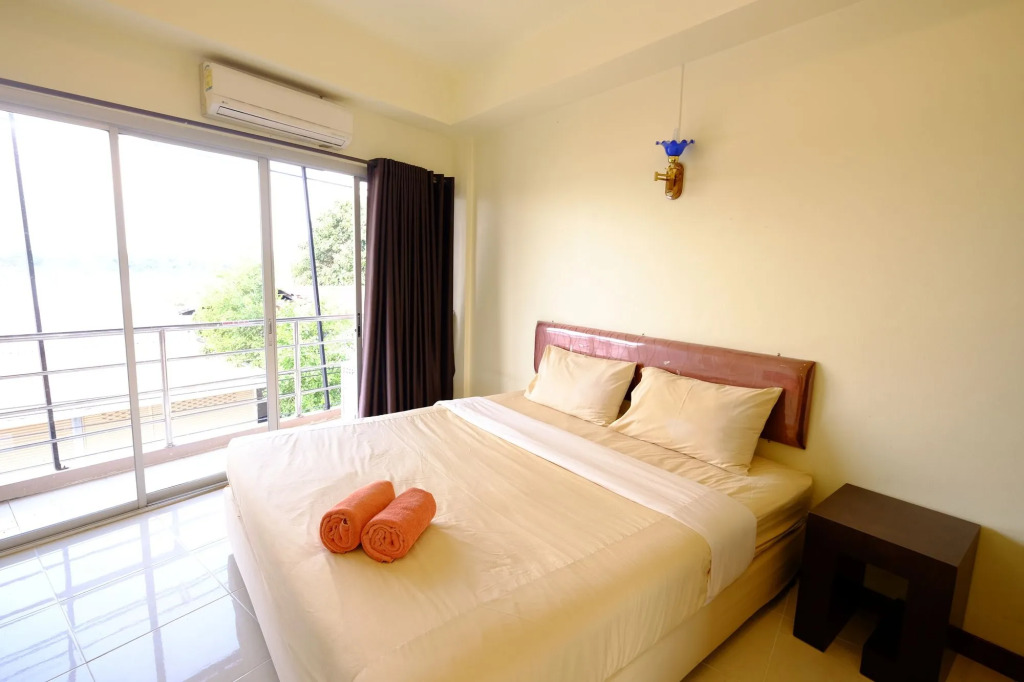 Baan Rim Khong Hotel