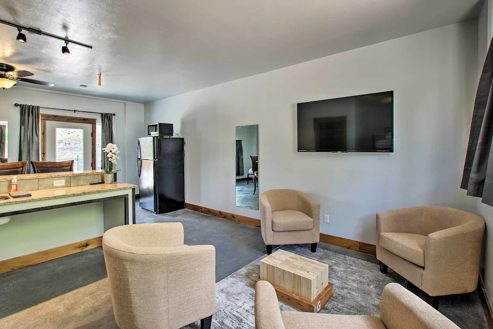 Contemporary Studio, Walk to Lava Hot Springs
