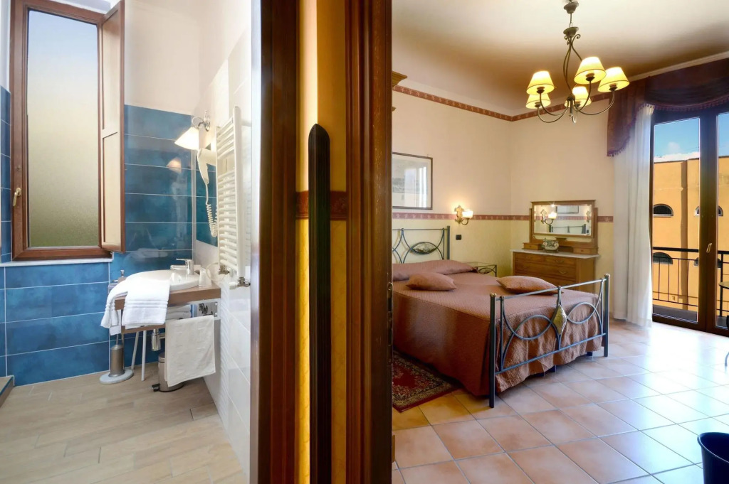 Pinto-Storey Hotel