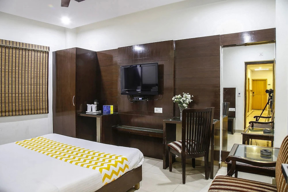 FabHotel Station 3