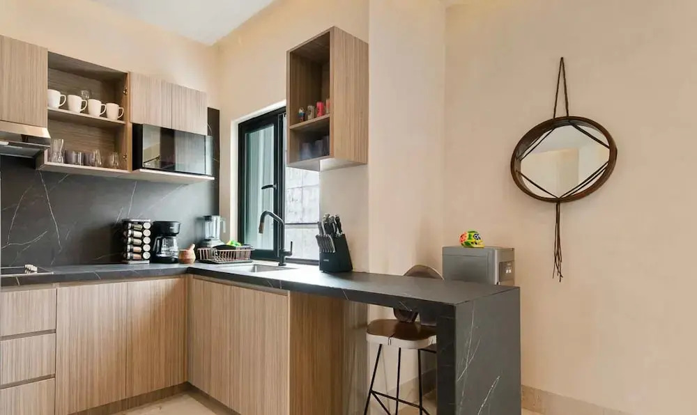 Prime 5th Ave Stay - 2BR With King Beds City Views